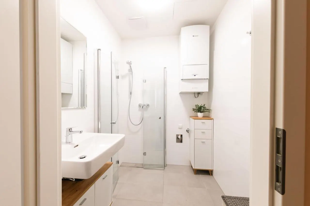 Madu-Living Vienna - Oskar Apartment 0*,